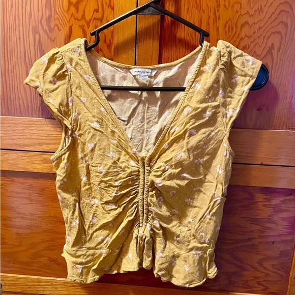 American Eagle Cropped Floral Blouse - Picture 2 of 3